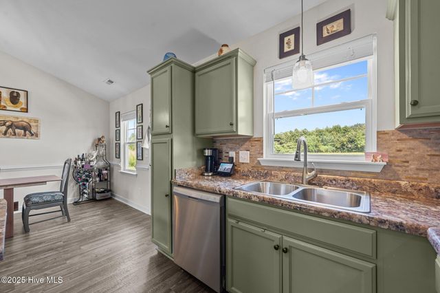1830 Riggs Road, Maysville, NC 28555