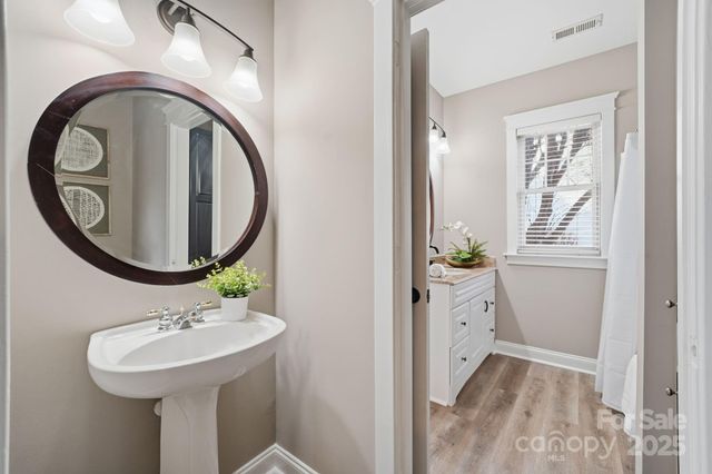 11334 Charlotte View Drive, Charlotte, NC 28277