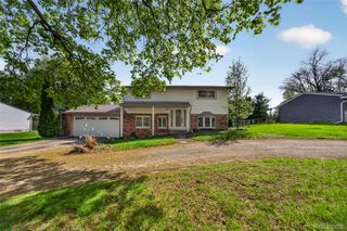 2260 Shankin Drive, Wolverine Lake Village, MI 48390