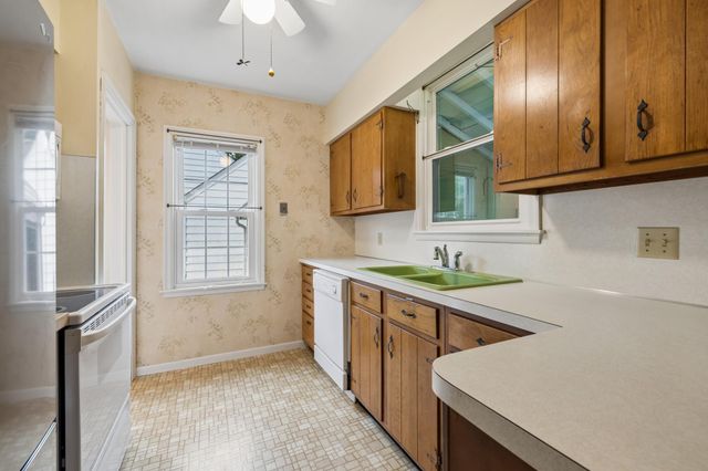 4064 Xenwood Avenue S, Saint Louis Park, MN 55416