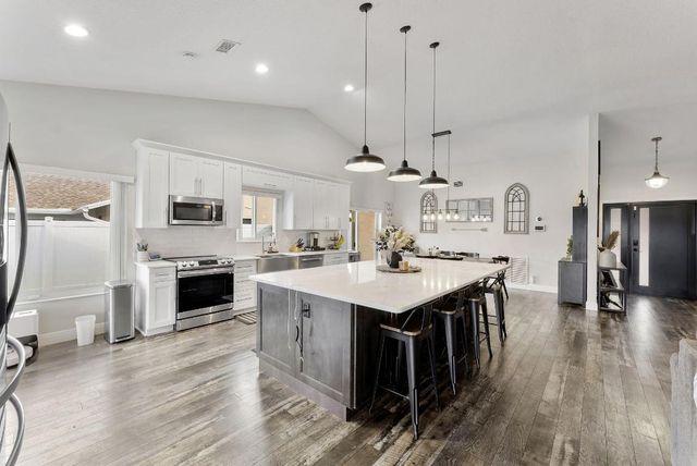 8289 Waccamaw Lane E, Lake Worth, FL 33467