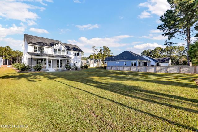 66 Stratford Place, Hampstead, NC 28443