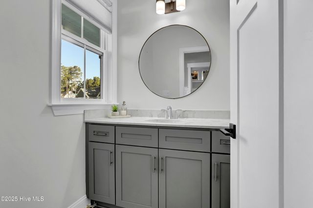 66 Stratford Place, Hampstead, NC 28443