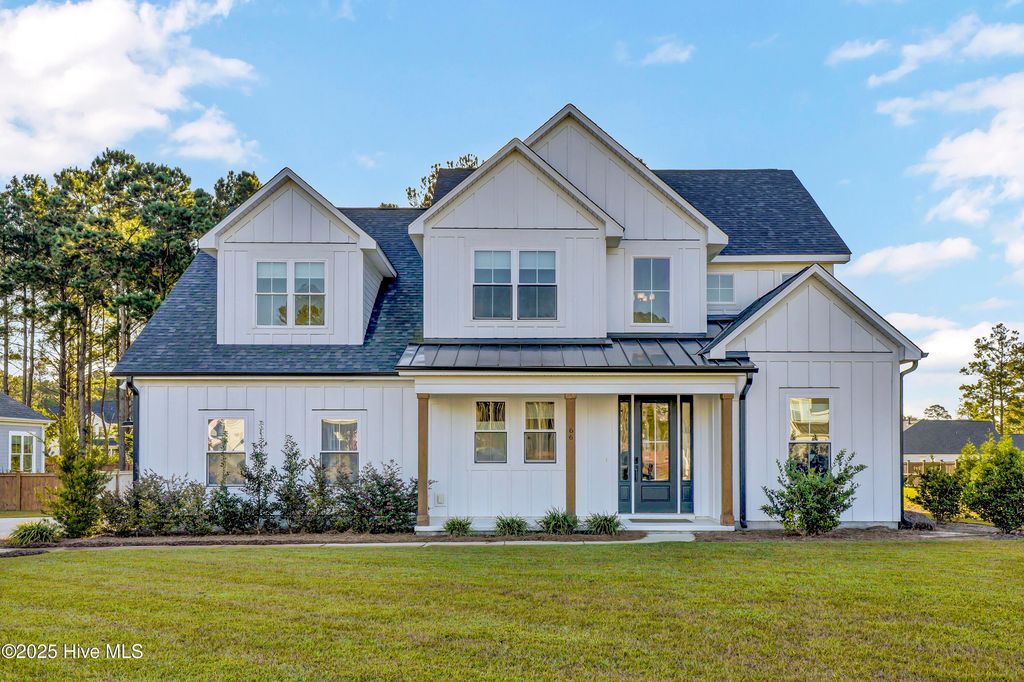 66 Stratford Place, Hampstead, NC 28443