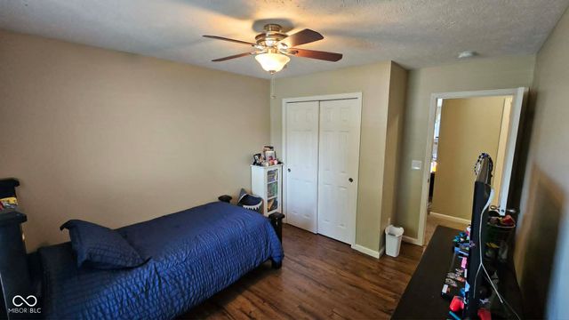 6192 N Woodhaven Drive, Mccordsville, IN 46055
