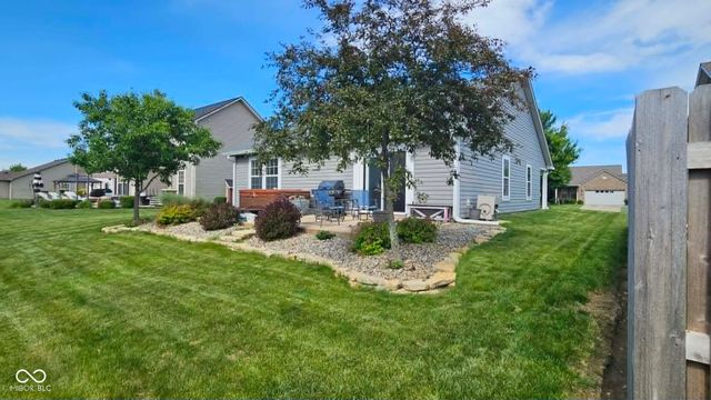 6192 N Woodhaven Drive, Mccordsville, IN 46055