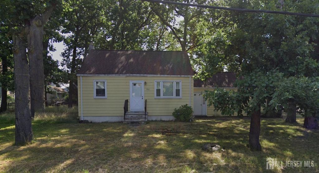 906 Englishtown Road, Old Bridge, NJ 08857