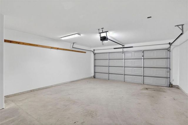 6119 Shadow Isle Lane, Houston, TX 77084