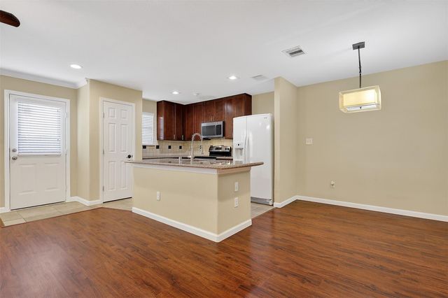 6119 Shadow Isle Lane, Houston, TX 77084