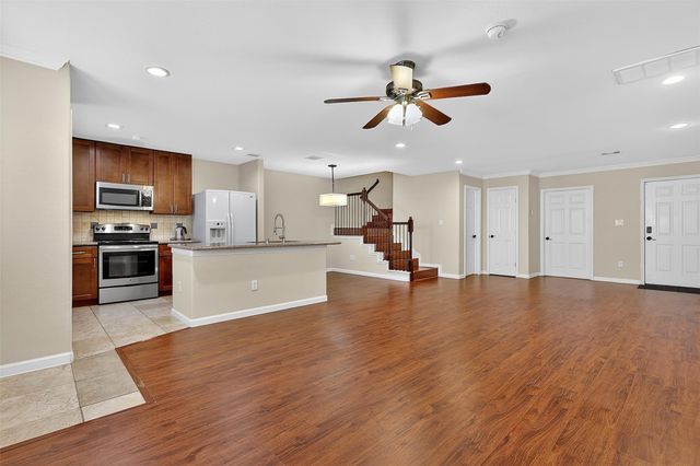 6119 Shadow Isle Lane, Houston, TX 77084