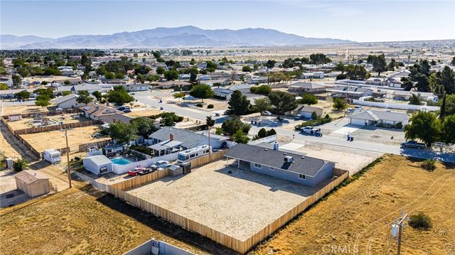 11410 Otowi Road, Apple Valley, CA 92308