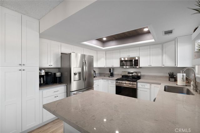 11410 Otowi Road, Apple Valley, CA 92308