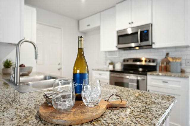 10635 Marshitahs WAY, Austin, TX 78748