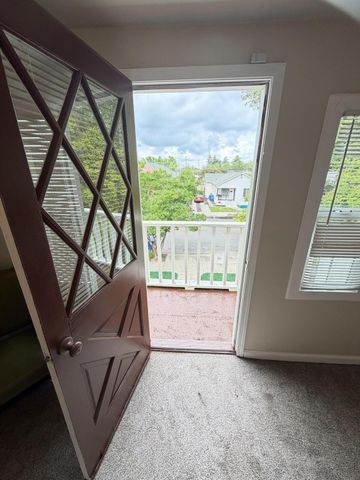 670 Mitchell Ave, Turlock, CA 95380