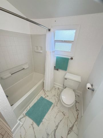 670 Mitchell Ave, Turlock, CA 95380