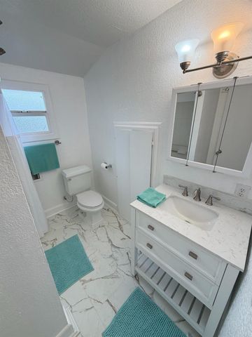 670 Mitchell Ave, Turlock, CA 95380