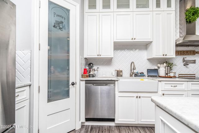 14157 GLEN FARMS Drive, Glen St. Mary, FL 32040