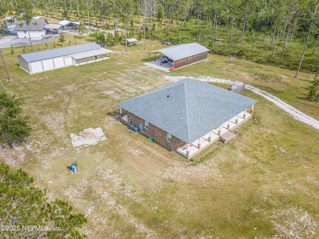 14157 GLEN FARMS Drive, Glen St. Mary, FL 32040