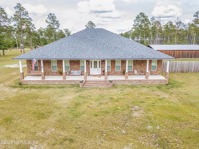 14157 GLEN FARMS Drive, Glen St. Mary, FL 32040