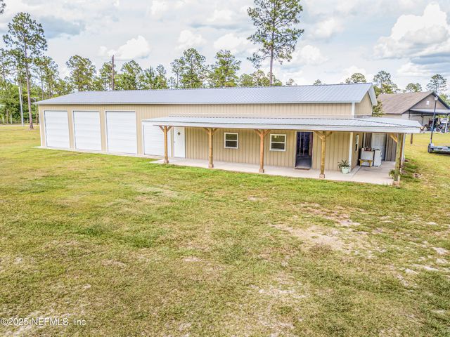 14157 GLEN FARMS Drive, Glen St. Mary, FL 32040