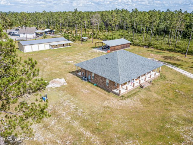 14157 GLEN FARMS Drive, Glen St. Mary, FL 32040