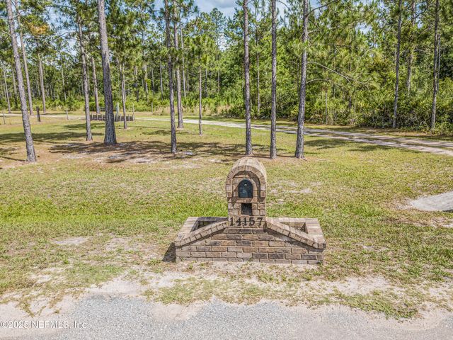 14157 GLEN FARMS Drive, Glen St. Mary, FL 32040