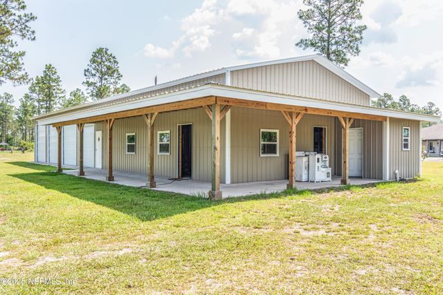 14157 GLEN FARMS Drive, Glen St. Mary, FL 32040