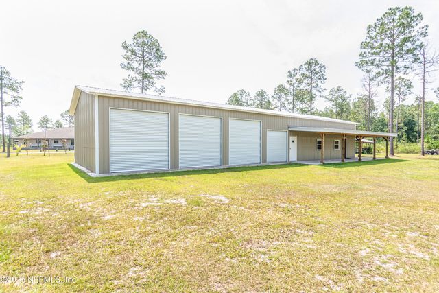 14157 GLEN FARMS Drive, Glen St. Mary, FL 32040