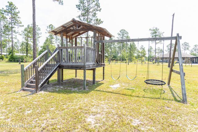 14157 GLEN FARMS Drive, Glen St. Mary, FL 32040