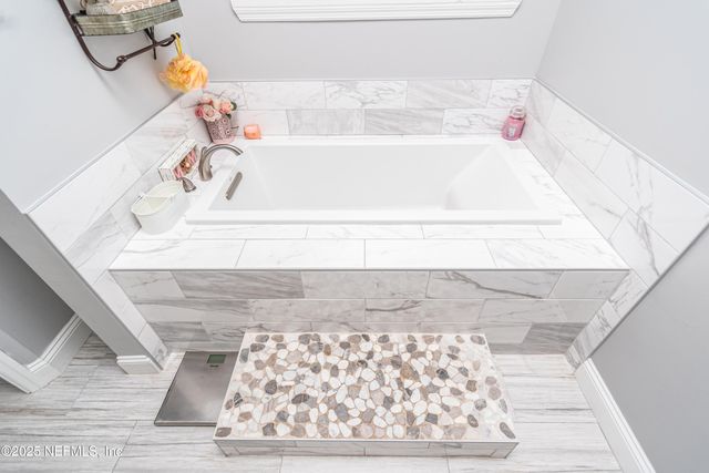 14157 GLEN FARMS Drive, Glen St. Mary, FL 32040