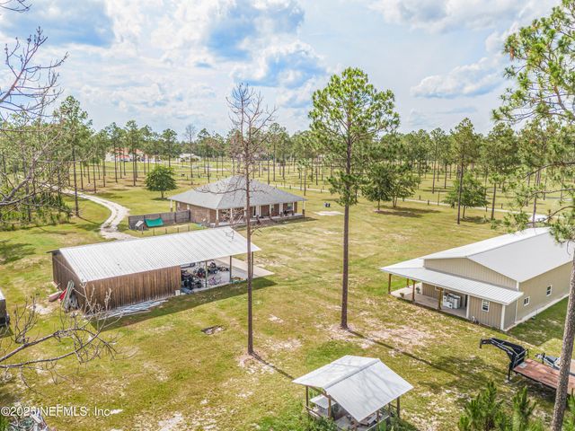 14157 GLEN FARMS Drive, Glen St. Mary, FL 32040