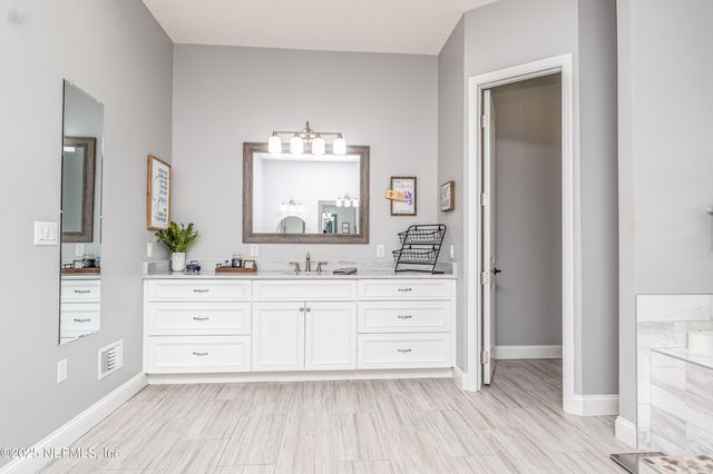 14157 GLEN FARMS Drive, Glen St. Mary, FL 32040