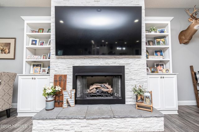 14157 GLEN FARMS Drive, Glen St. Mary, FL 32040