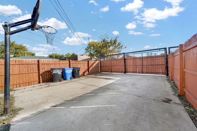 2257 S Avers Avenue, Chicago, IL 60623