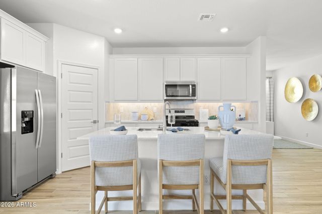 6802 W Spur Drive, Peoria, AZ 85383