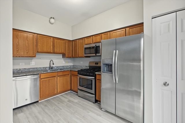 1108 Grand Lake Court 1108, Naperville, IL 60540