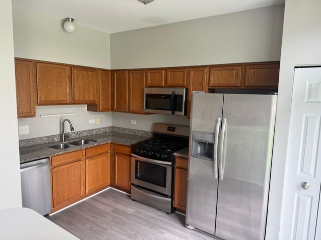 1108 Grand Lake Court 1108, Naperville, IL 60540