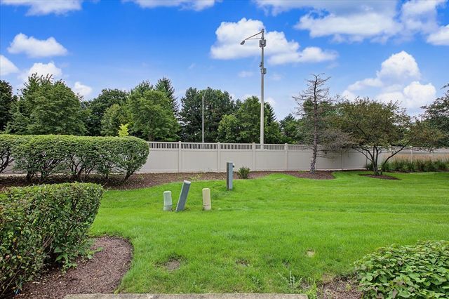 1108 Grand Lake Court 1108, Naperville, IL 60540
