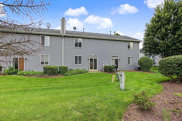 1108 Grand Lake Court 1108, Naperville, IL 60540