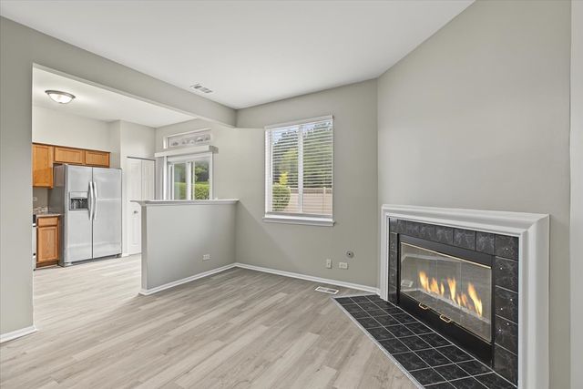 1108 Grand Lake Court 1108, Naperville, IL 60540