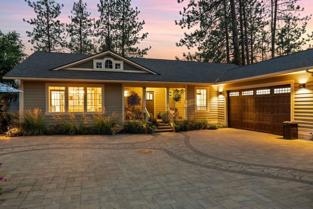 314 E Shore Rd, Nine Mile Falls, WA 99026
