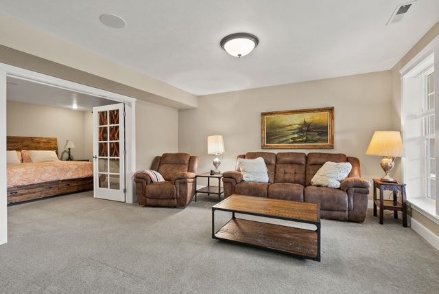 314 E Shore Rd, Nine Mile Falls, WA 99026