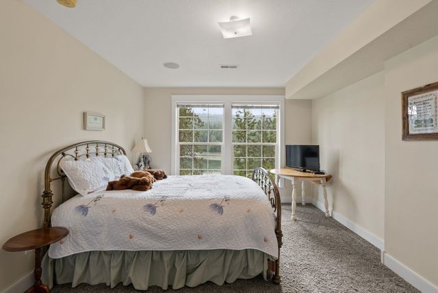 314 E Shore Rd, Nine Mile Falls, WA 99026