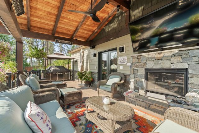 314 E Shore Rd, Nine Mile Falls, WA 99026