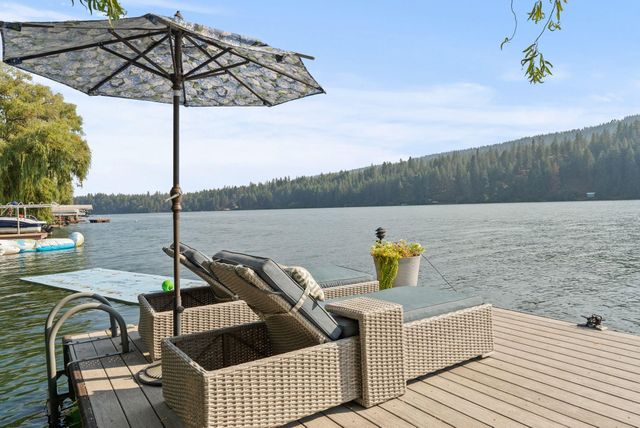 314 E Shore Rd, Nine Mile Falls, WA 99026