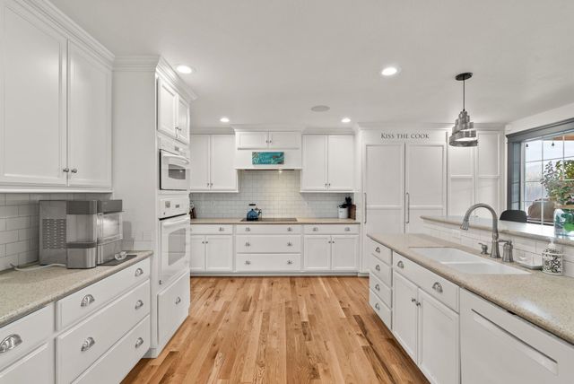 314 E Shore Rd, Nine Mile Falls, WA 99026