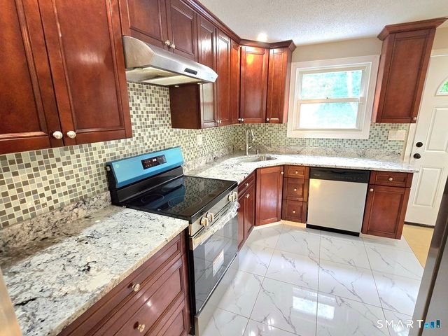 1 Jaybee Drive, Bloomfield, CT 06002