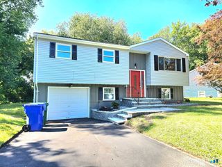 1 Jaybee Drive, Bloomfield, CT 06002