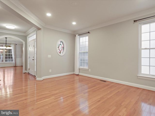 5638 KERTSCHER TER, Centreville, VA 20120