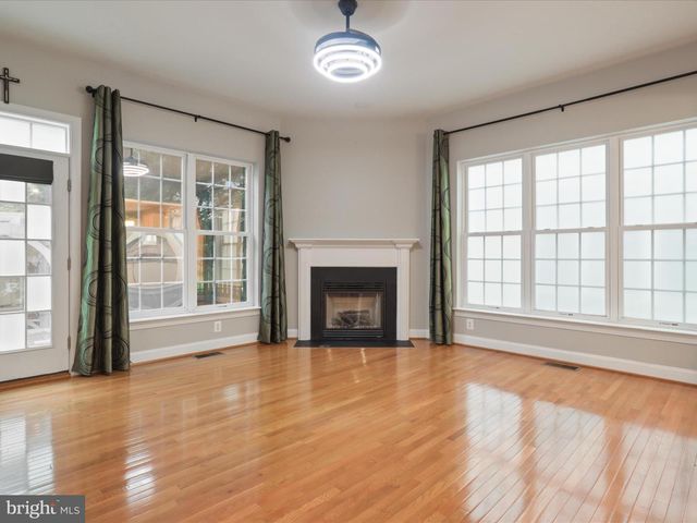 5638 KERTSCHER TER, Centreville, VA 20120